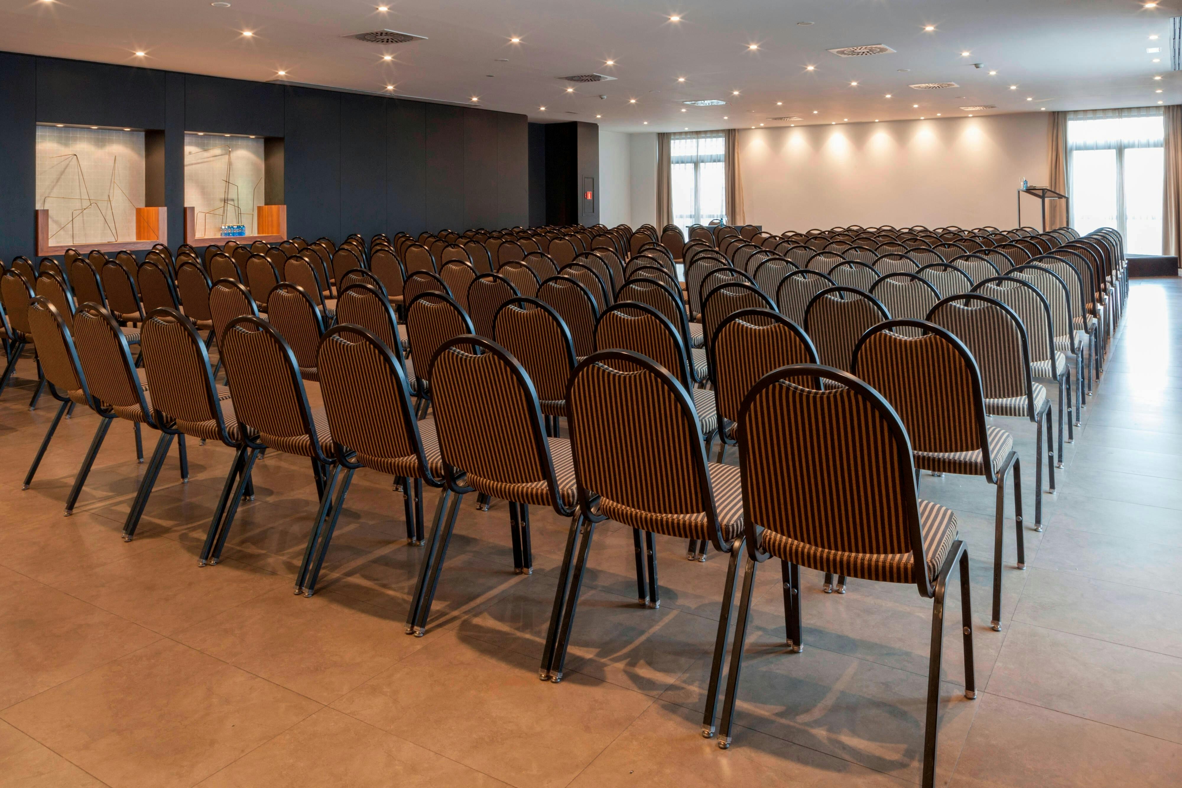 AC Hotel by Marriott Madrid Airport 35/45