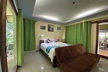 House, King Bed