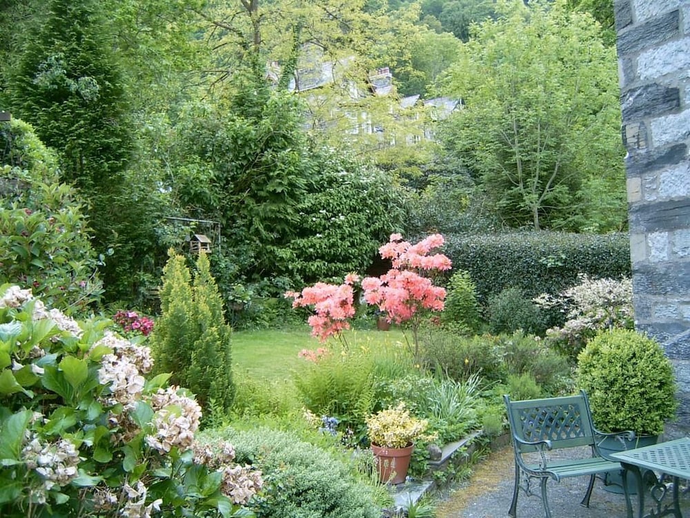 Garth Dderwen Victorian Guest House 27/48
