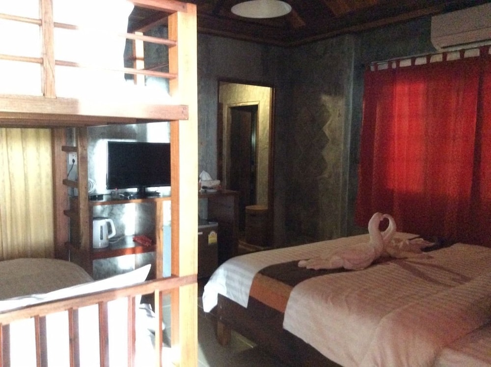 Boutique Village Hotel SHA Plus 17/71