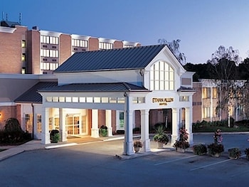 Ethan Allen Hotel 1/65