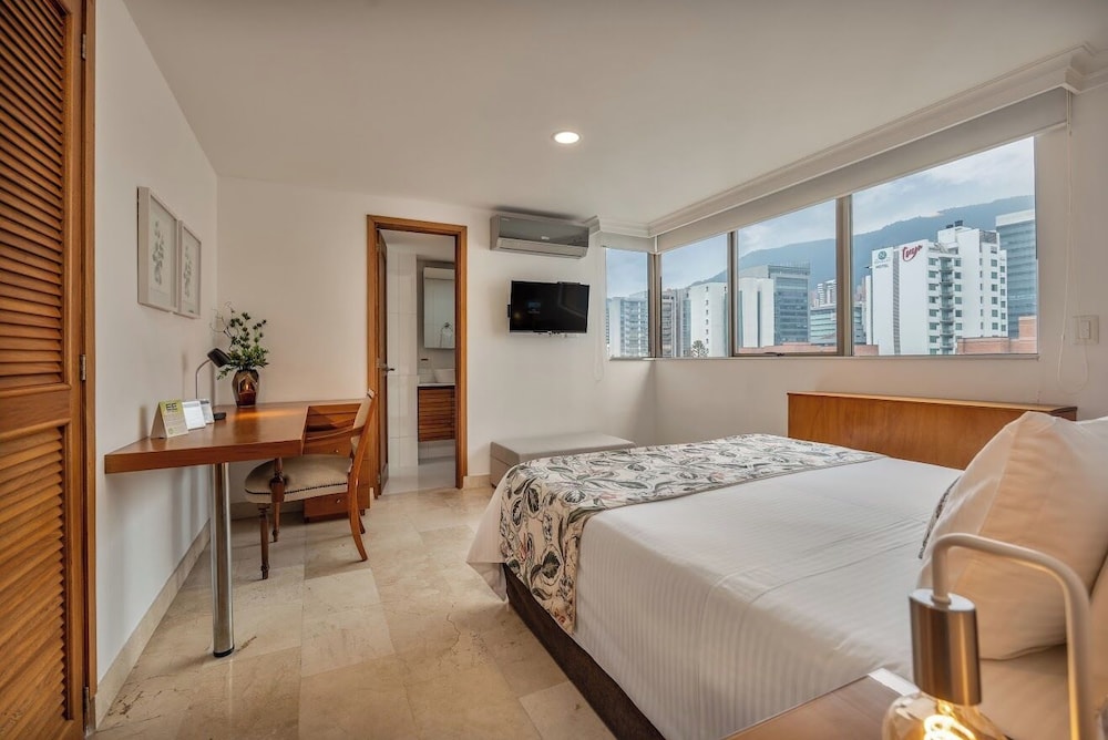 DELUXE, APARTMENT