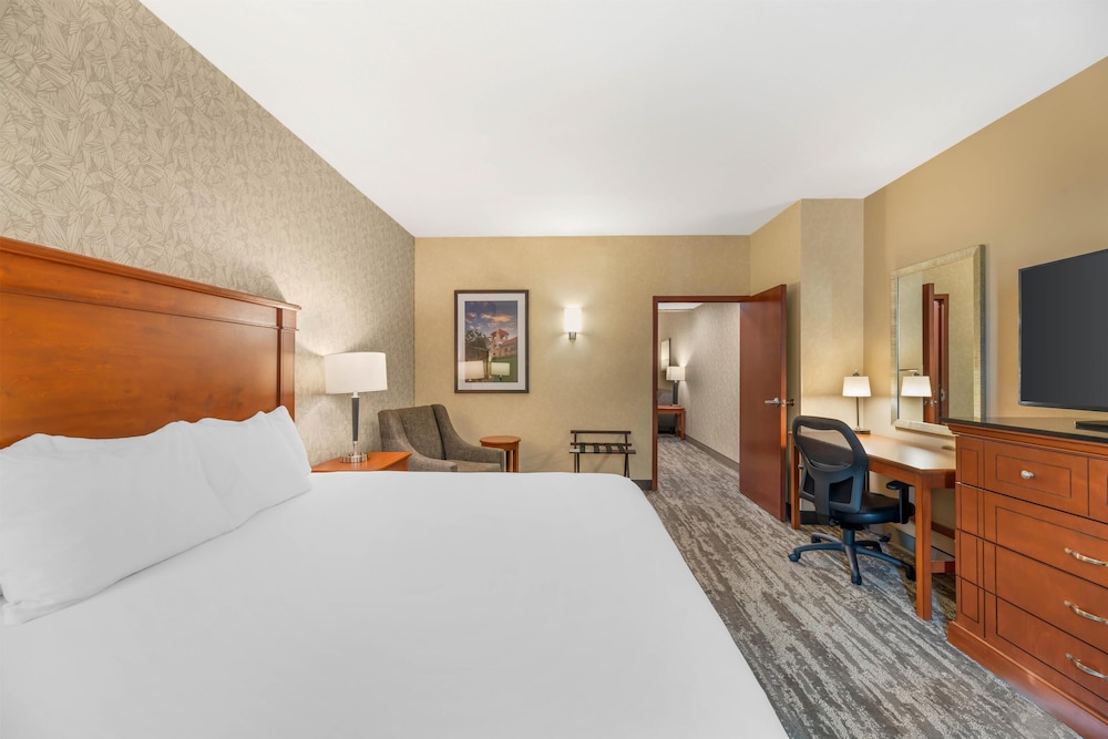Drury Inn & Suites St Louis Brentwood 8/50