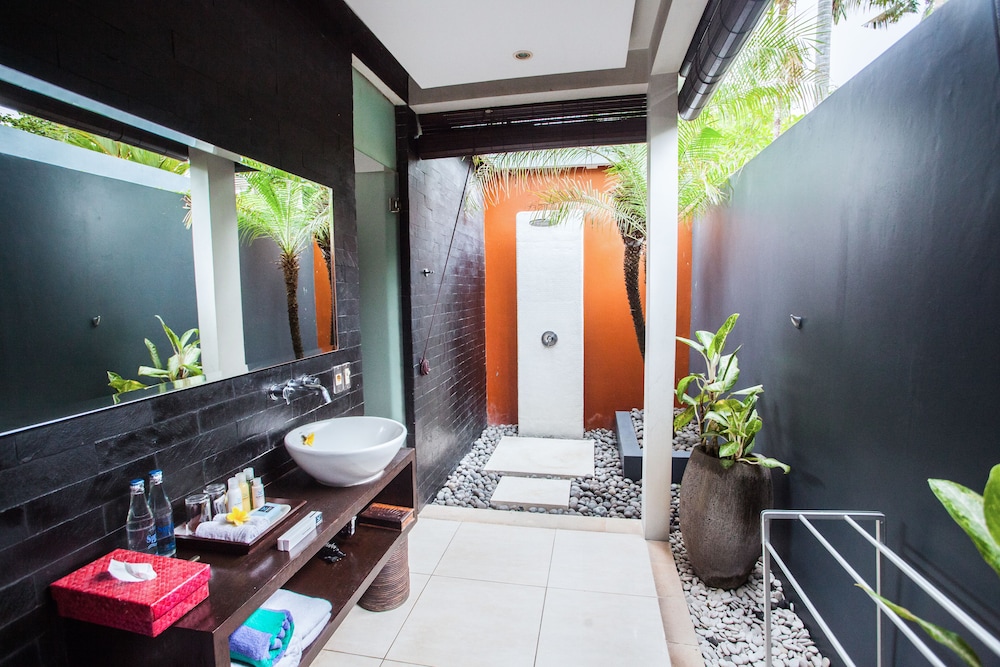 KEMBALI VILLAS 47/50