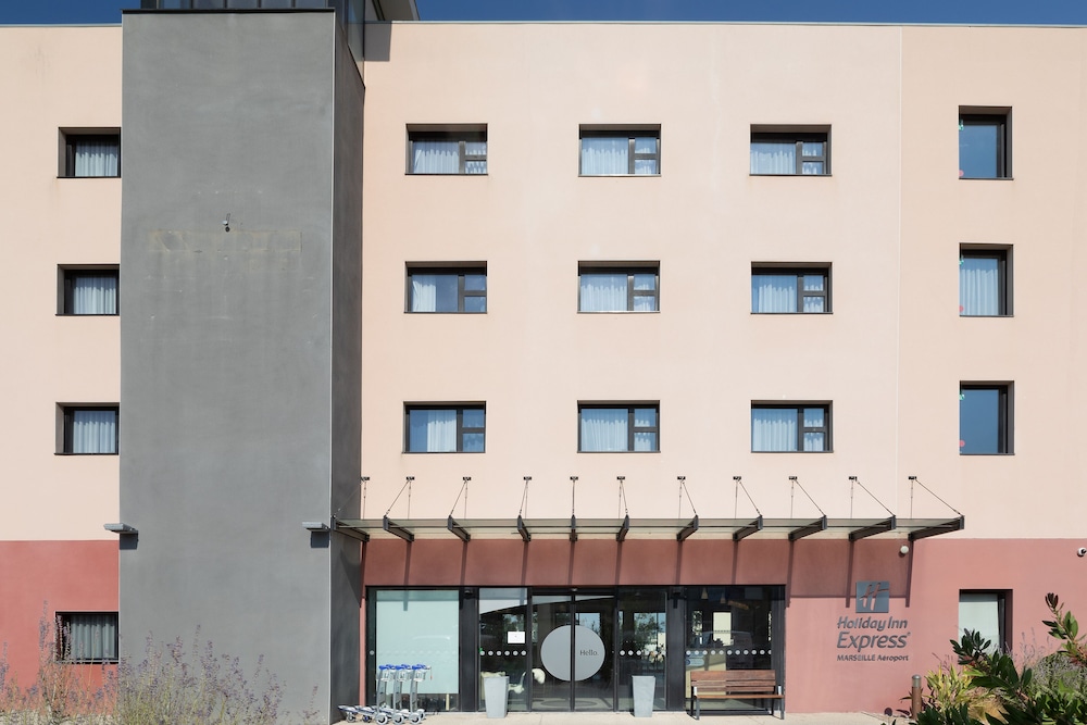 Holiday Inn Express Marseille Airport (ex Kyriad Marseille Provence Airport) 3/35