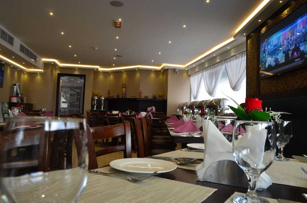 restaurant-cafeteria