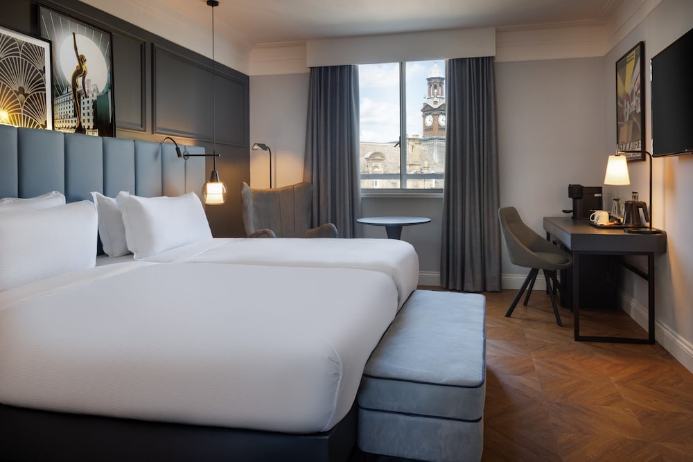 The Queens Hotel 24/59