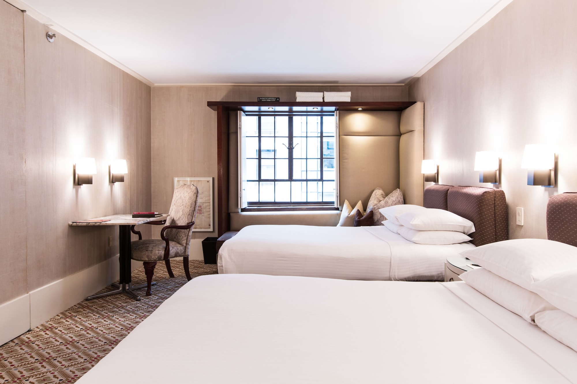 LUXURY, 2 DOUBLE BEDS