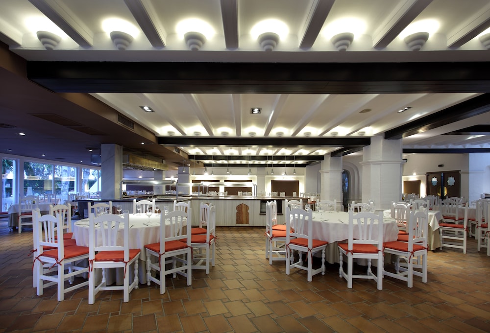 Hotel Abades Benacazon 42/61