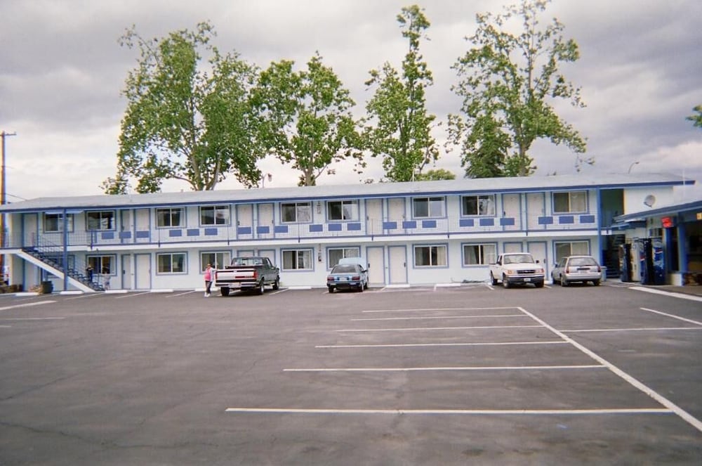 Stardust Motel Redding 6/21