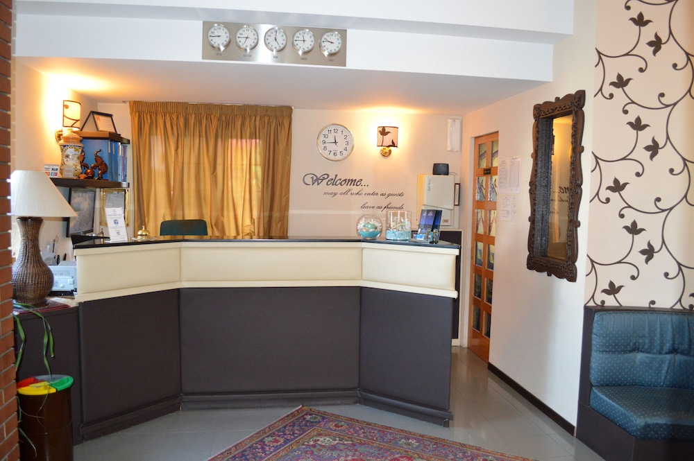 HOTEL REDEBORA 6/45