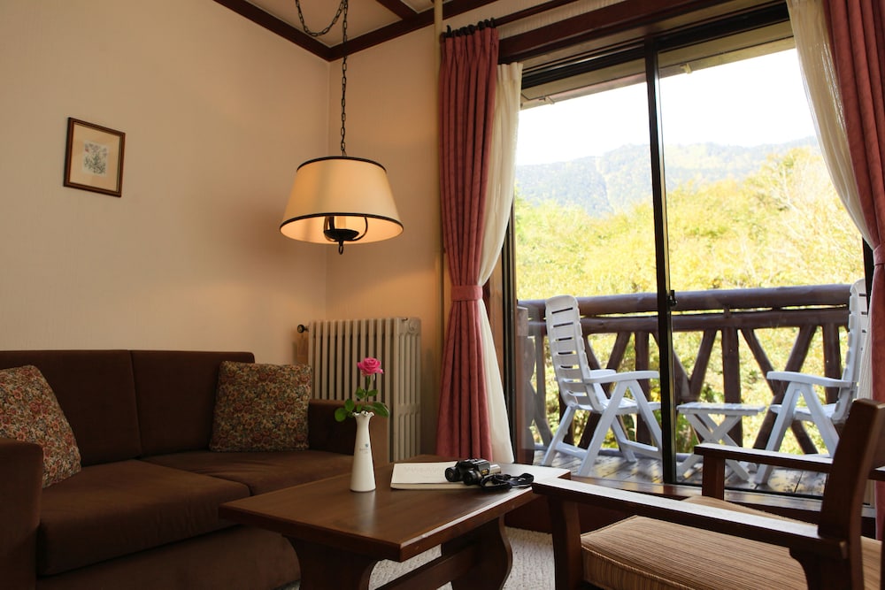 KAMIKOCHI IMPERIAL HOTEL 43/69