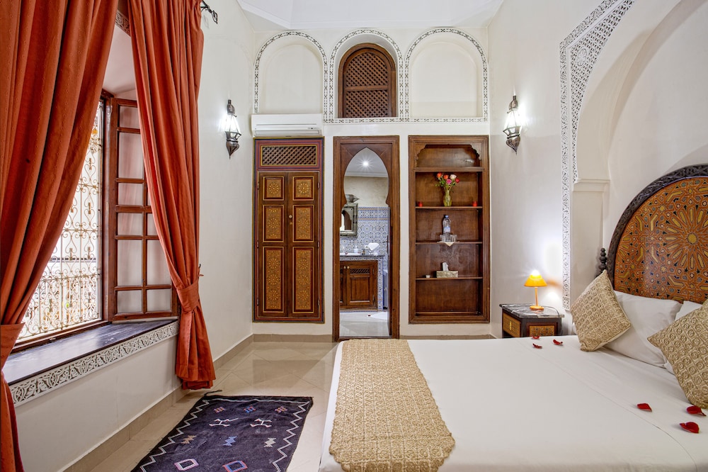 Riad Al Jana 49/50