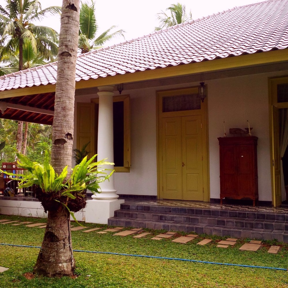 The Ermajas Pavilion 38/46