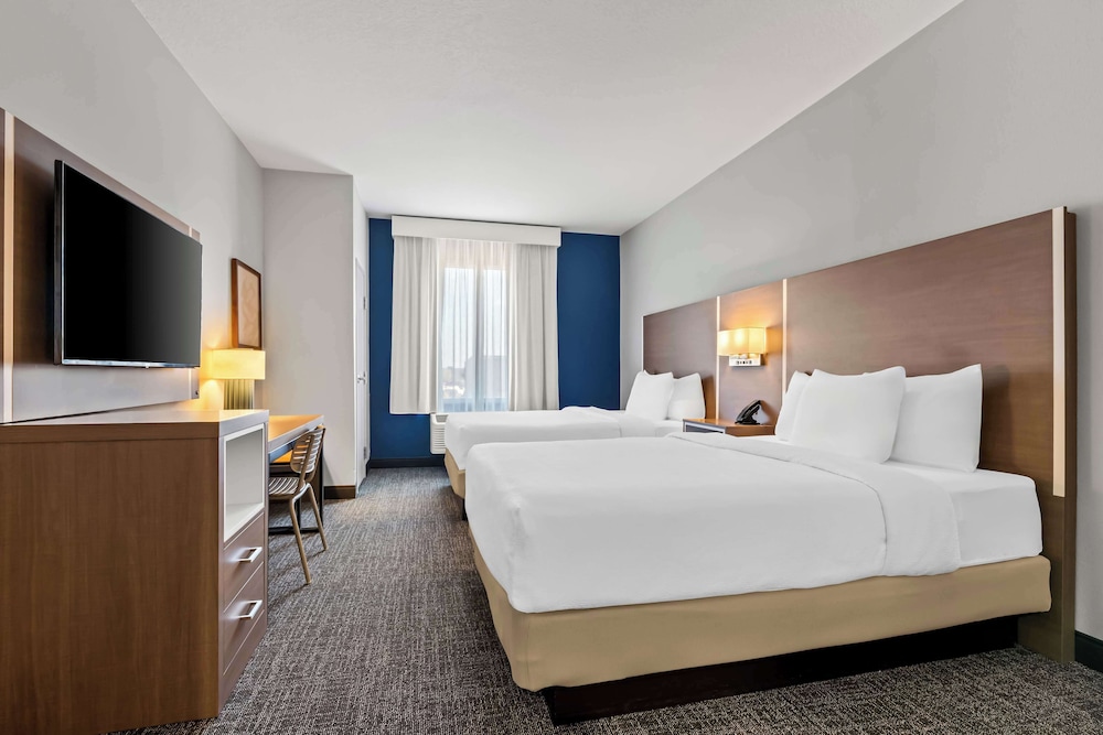 Room, 2 Queen Beds, Accessible, Spark by Hilton Catoosa Tulsa 8/10