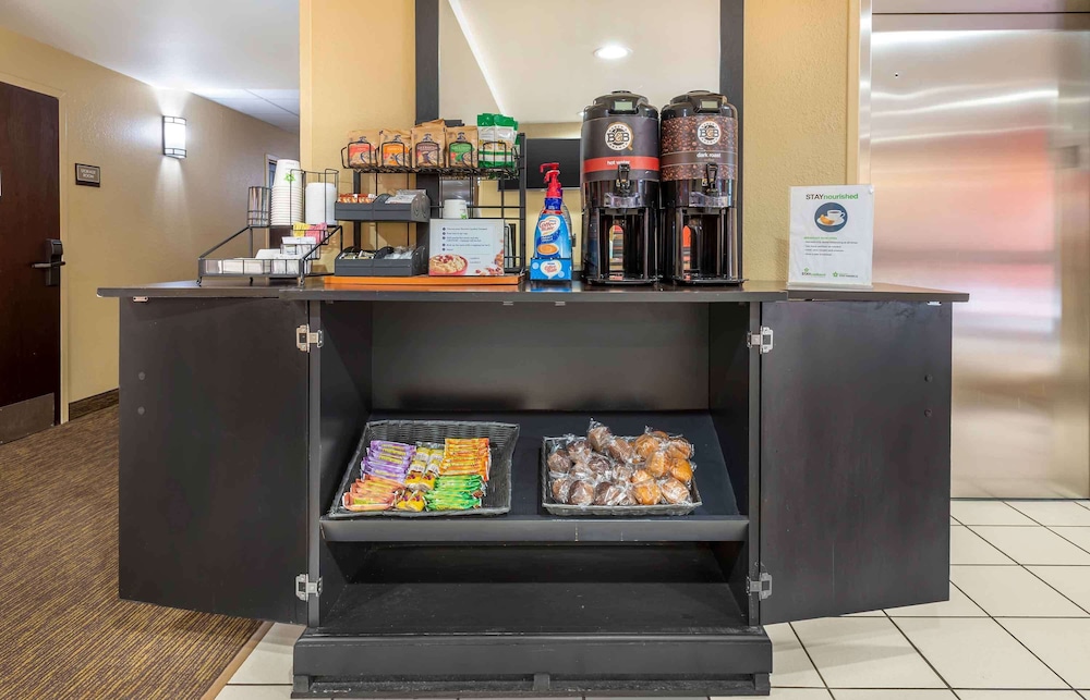Extended Stay America Suites Princeton - West Windsor 36/56