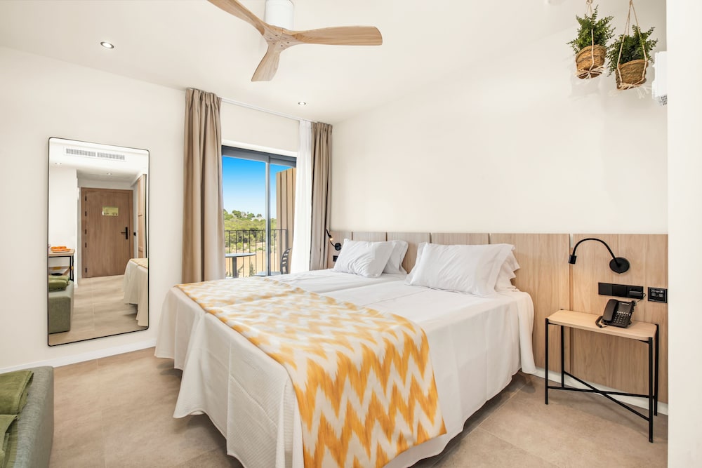 Tangerine by Honne Hotels - Adults Only 17/50