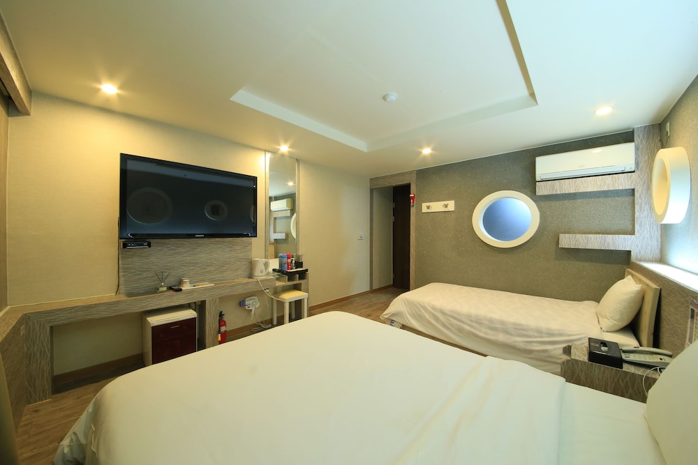 Hotel M Story 9/44