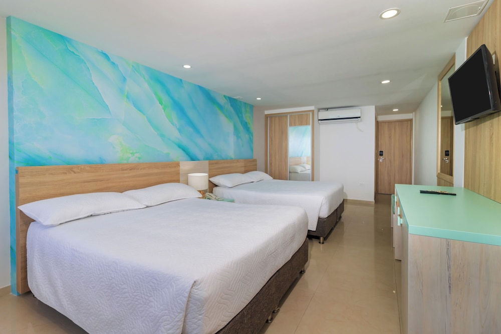 Standard, 2 Queen Beds, Sea View