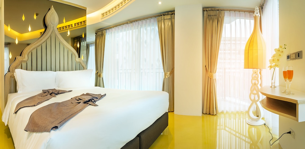 EXECUTIVE, DOUBLE BED