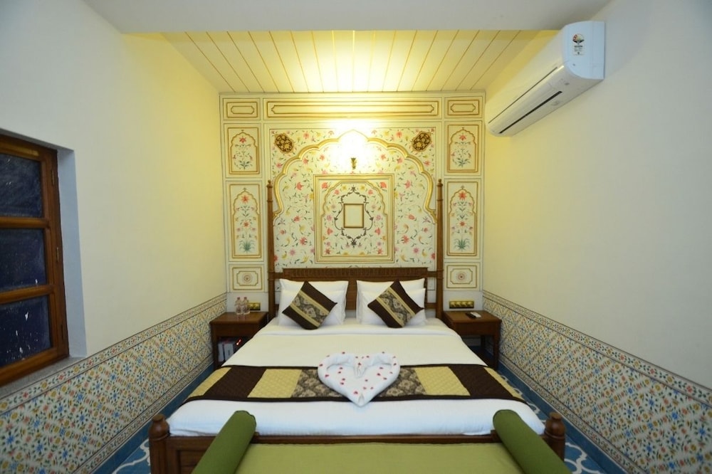 غرفة سوبيريور بسرير مزدوج، Neemrana S Hill Fort Kesroli 3/5