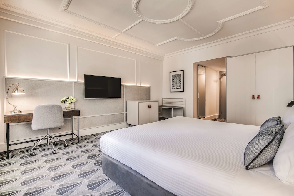 Savoy, Executive, King Bed