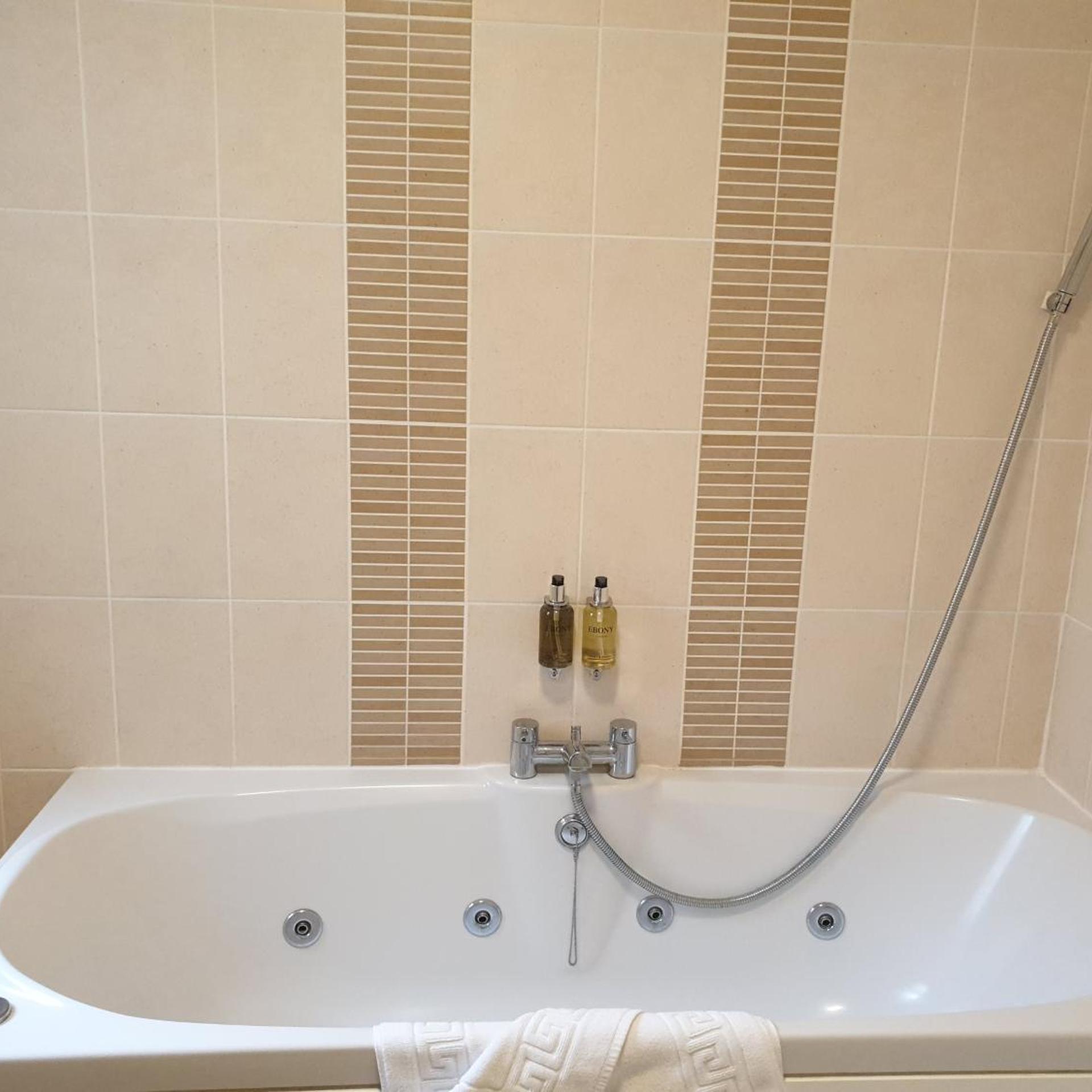 Feature, Double Bed