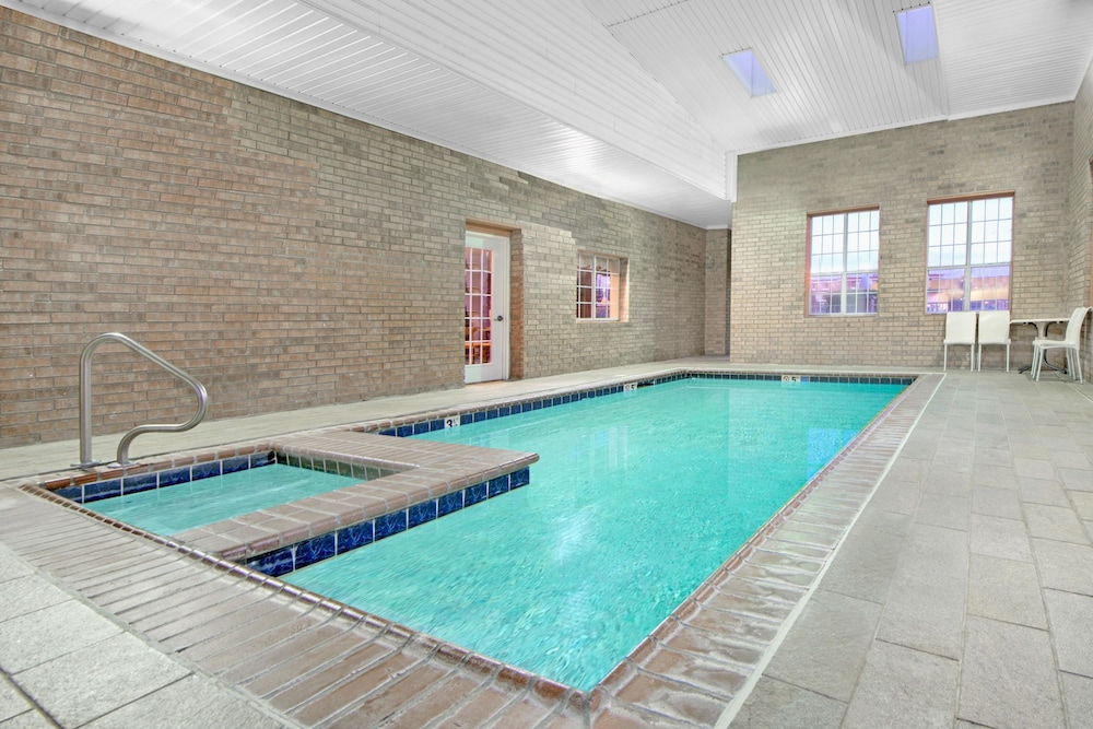 Microtel Inn & Suites By Wyndham Amarillo 5/19