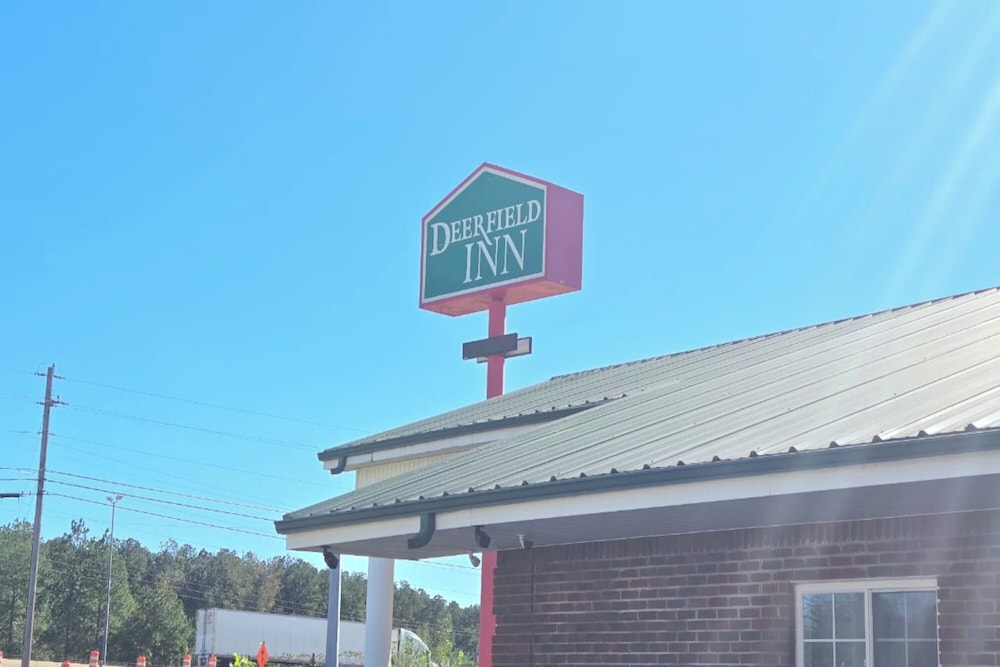 Deerfield Inn McComb I-55 2/49