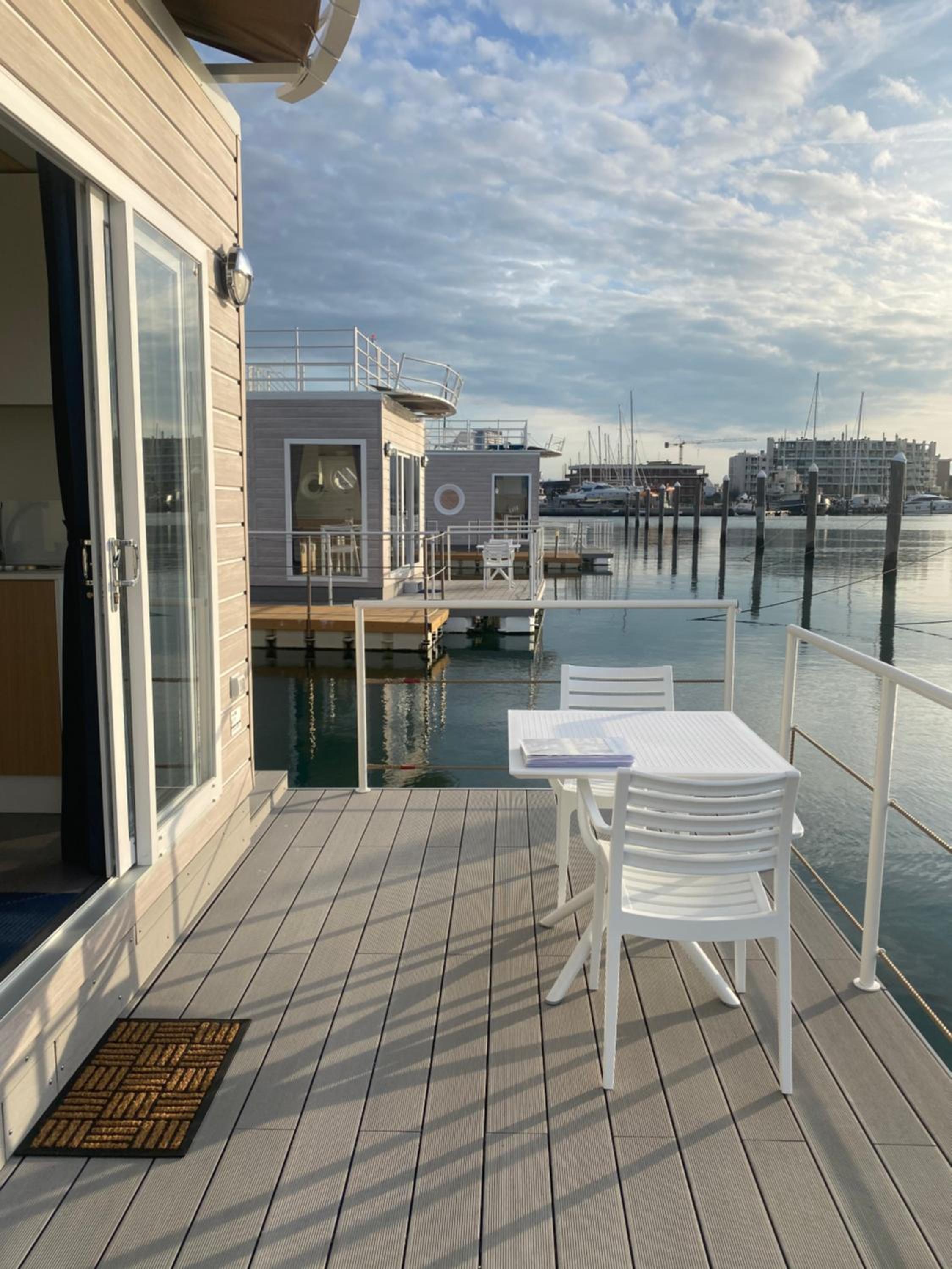 Marina Blu Floating Resort Rimini 3/27