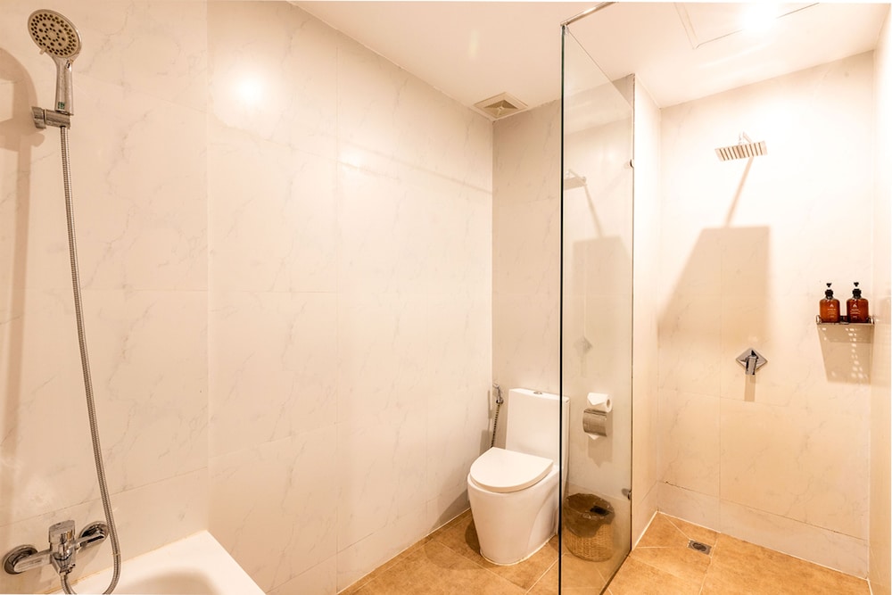 Ladear Priviledge Rooms 74/78