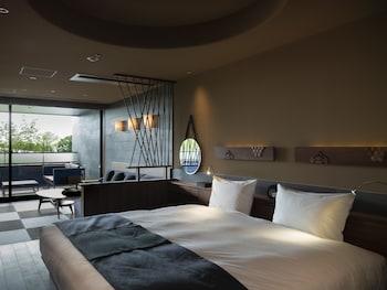 Resort, Suite, King Bed, 3 Beds, Low Floor
