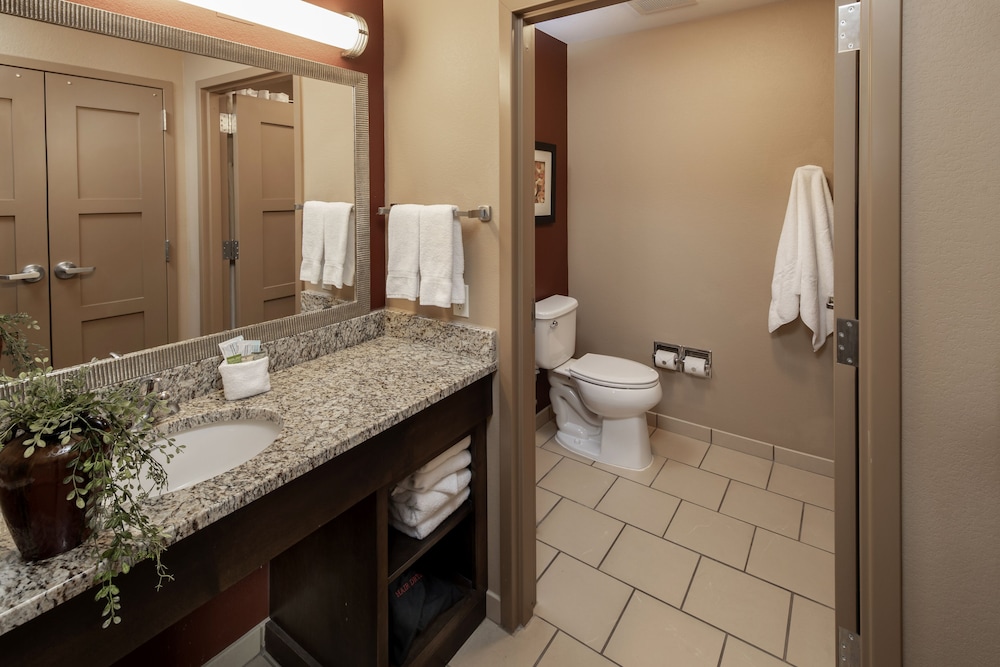 Clubhouse Hotel Suites Pierre 18/60