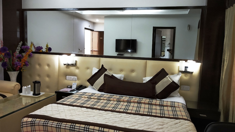 Sohi Residency 22/65