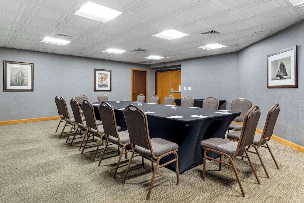 Country Inn & Suites By Radisson, Annapolis, MD 56/62