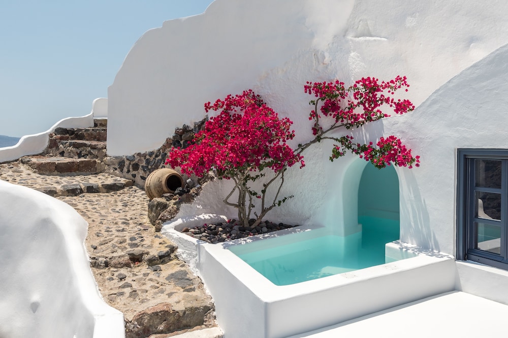 Chelidonia Luxury Suites - Adults Only 6/50