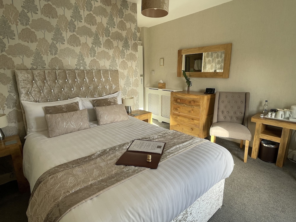 Lynton House 9/50