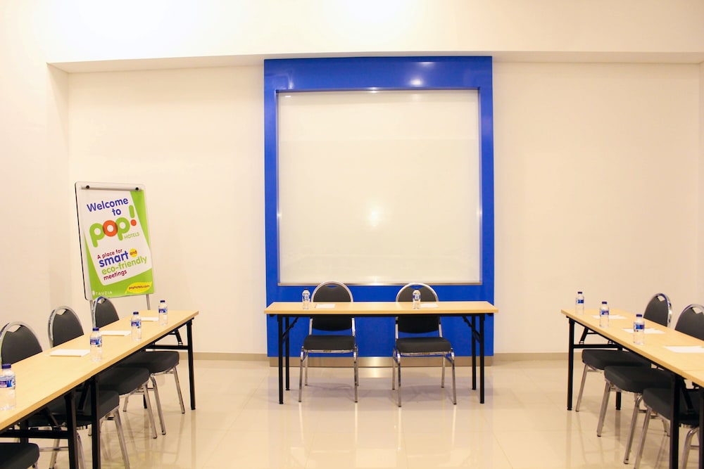 Pop! Hotel Kelapa Gading Jakarta 31/38