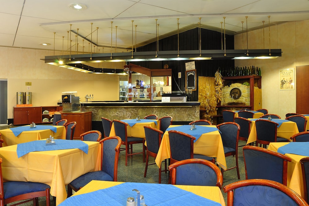 Olympik Tristar Hotel 47/64