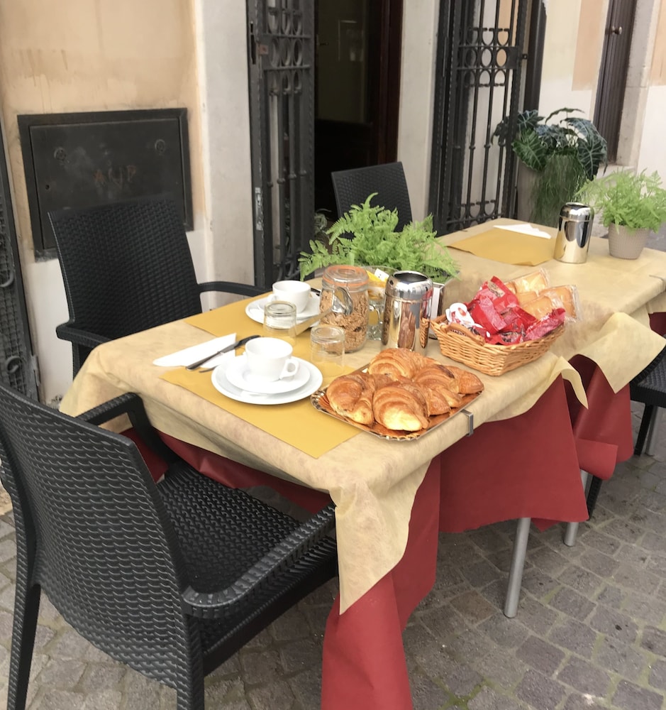 Albergo Del Cacciatore 39/49