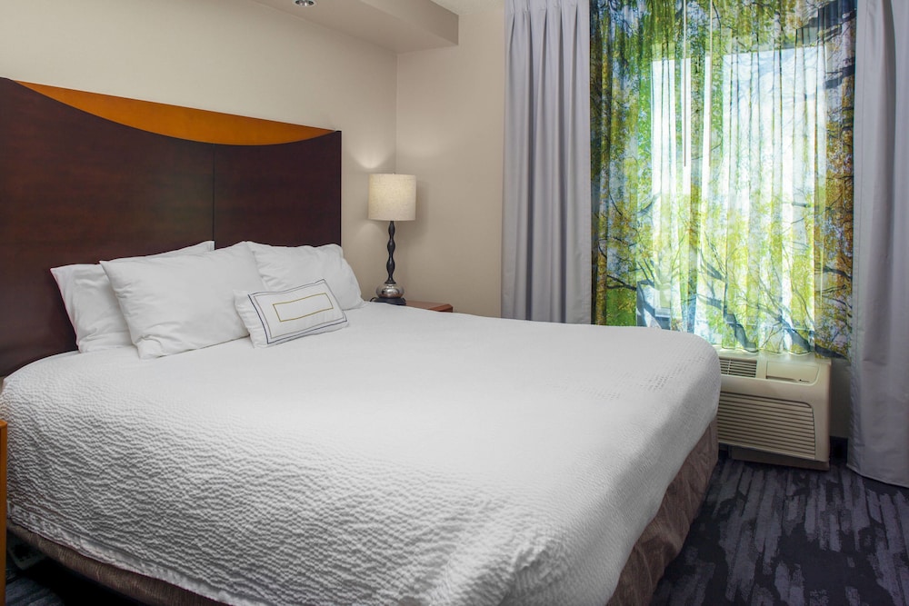 Fairfield Inn Suites By Marriott Montgomery Eastchase Pkwy 16/50