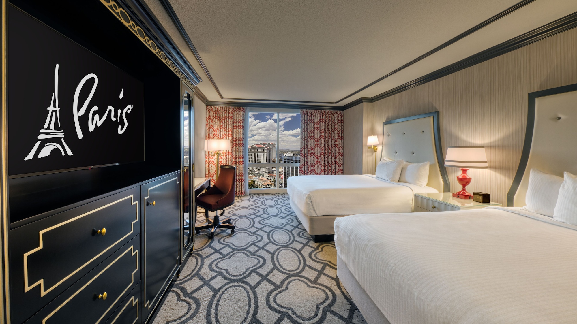 BORDEAUX, 2 QUEEN BEDS