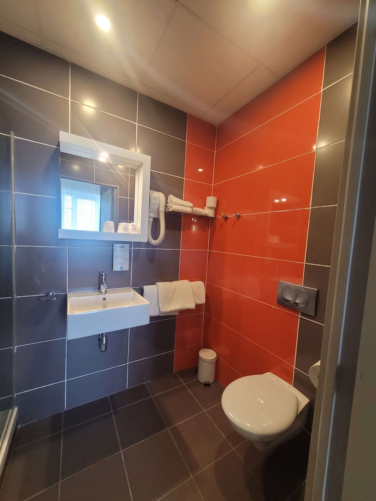 Kyriad Orange Centre 68/69