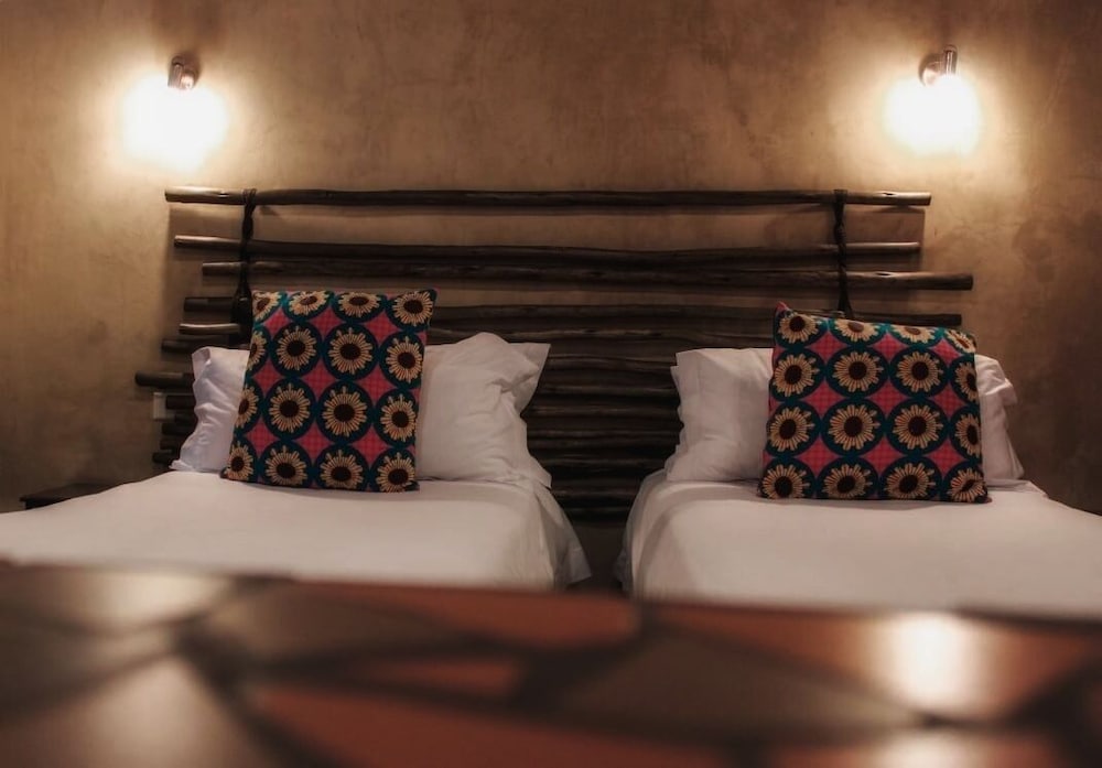 Amazulu Lodge 17/50