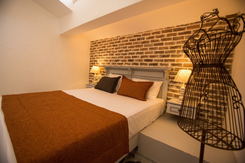 S3 HOTELS ORANGE 13/68