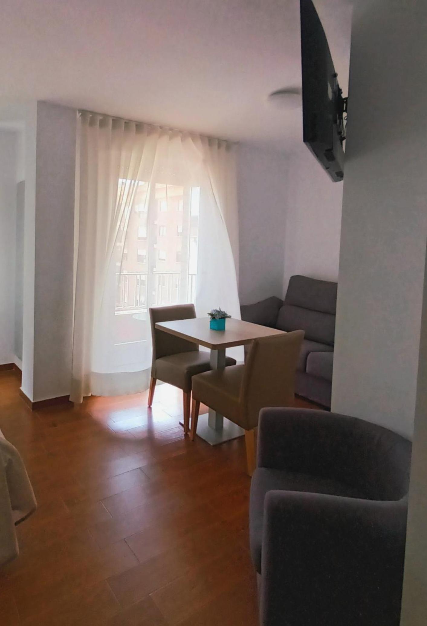 Hotel Herreros 31/38