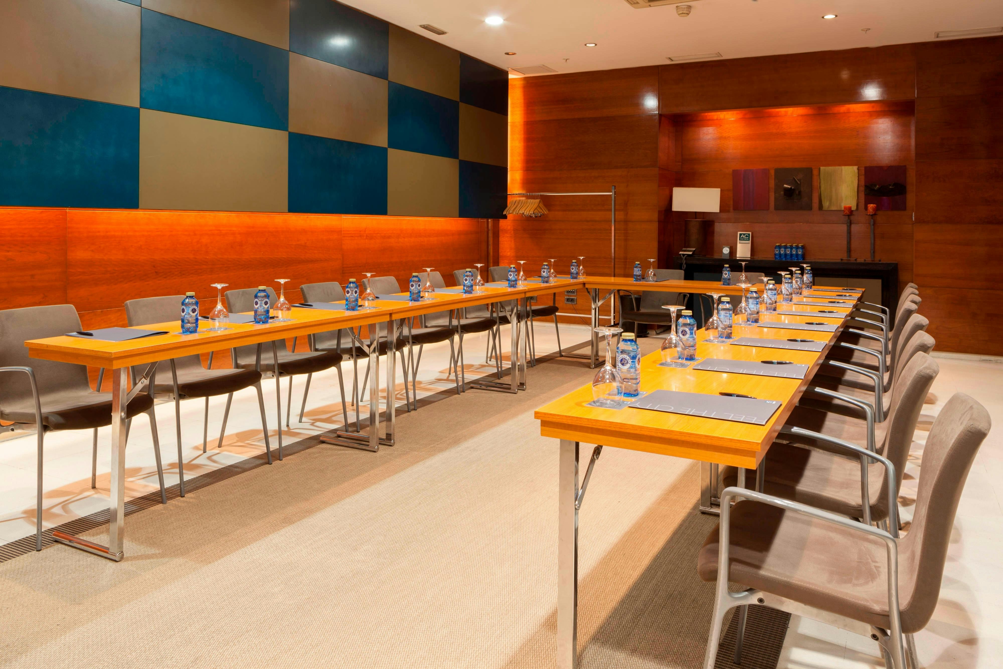 Ac Hotel Leon San Antonio 34/46