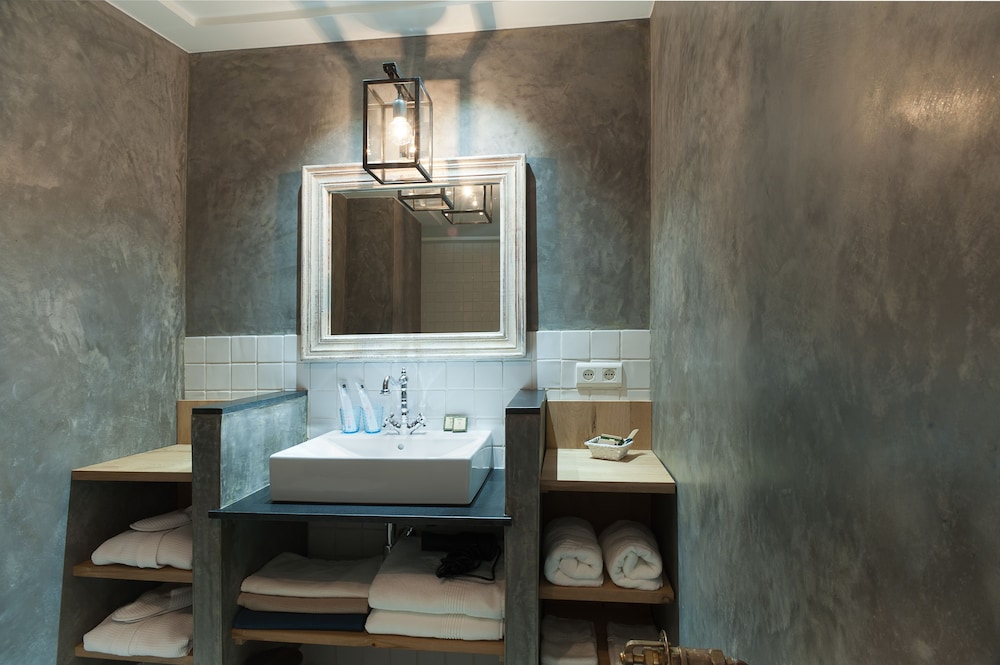 Casa Granados Boutique Hotel 47/54