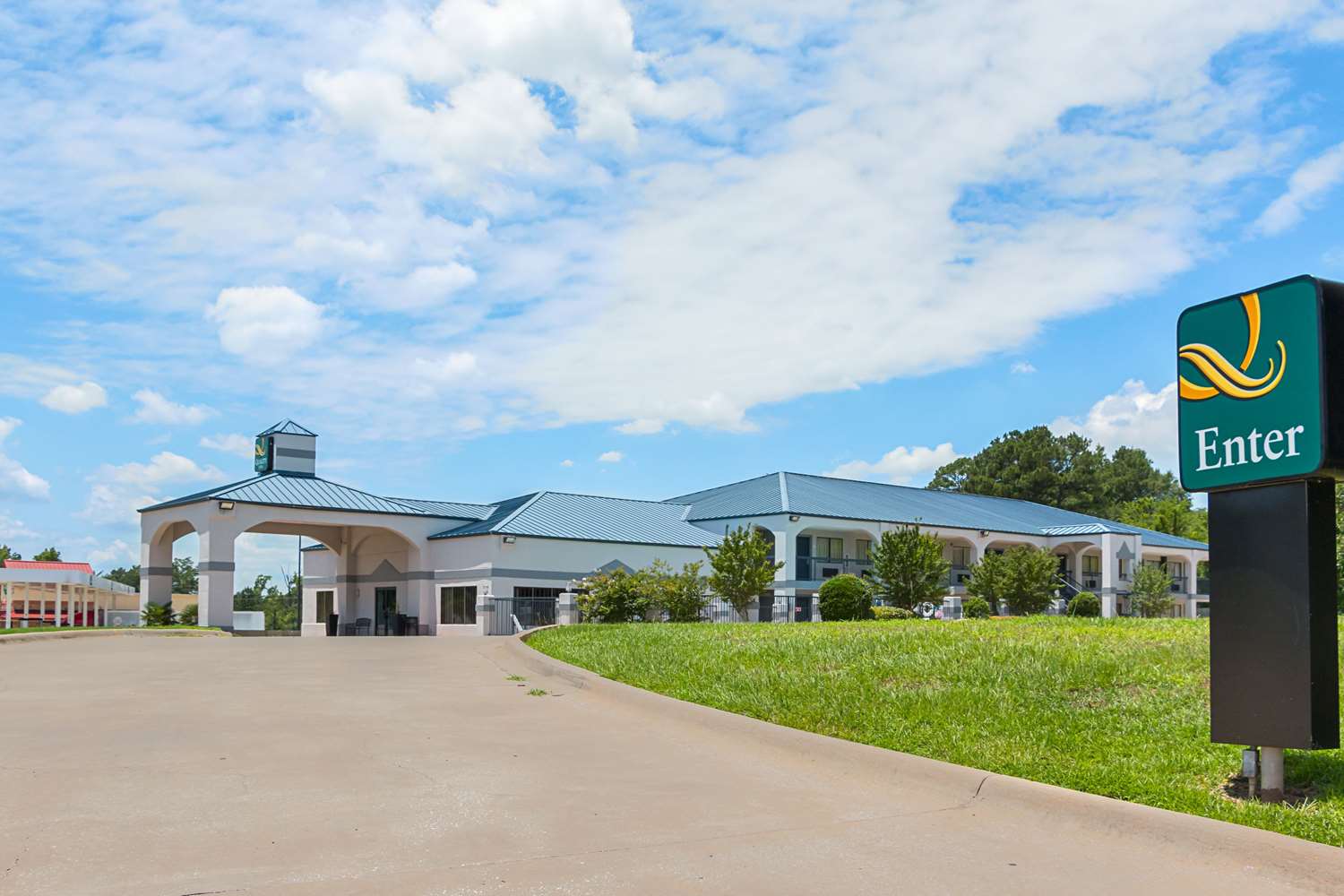 Quality Inn Carthage, TX 34/36