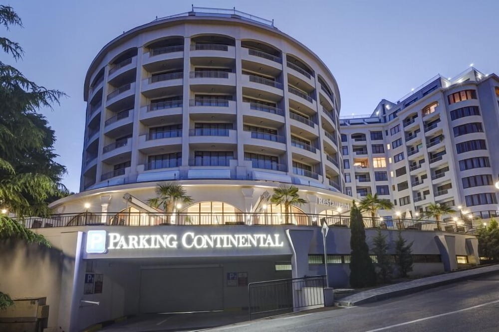 HOTEL CONTINENTAL 34/41